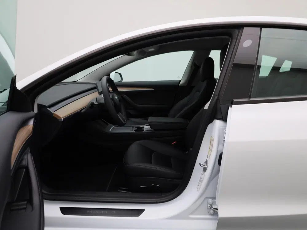 Tesla Model 3 RWD Long Range uit 2023, foto 9