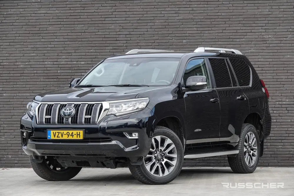 Toyota Land Cruiser 2.8 D-4D-F Challenger 204Pk Aut. uit 2023