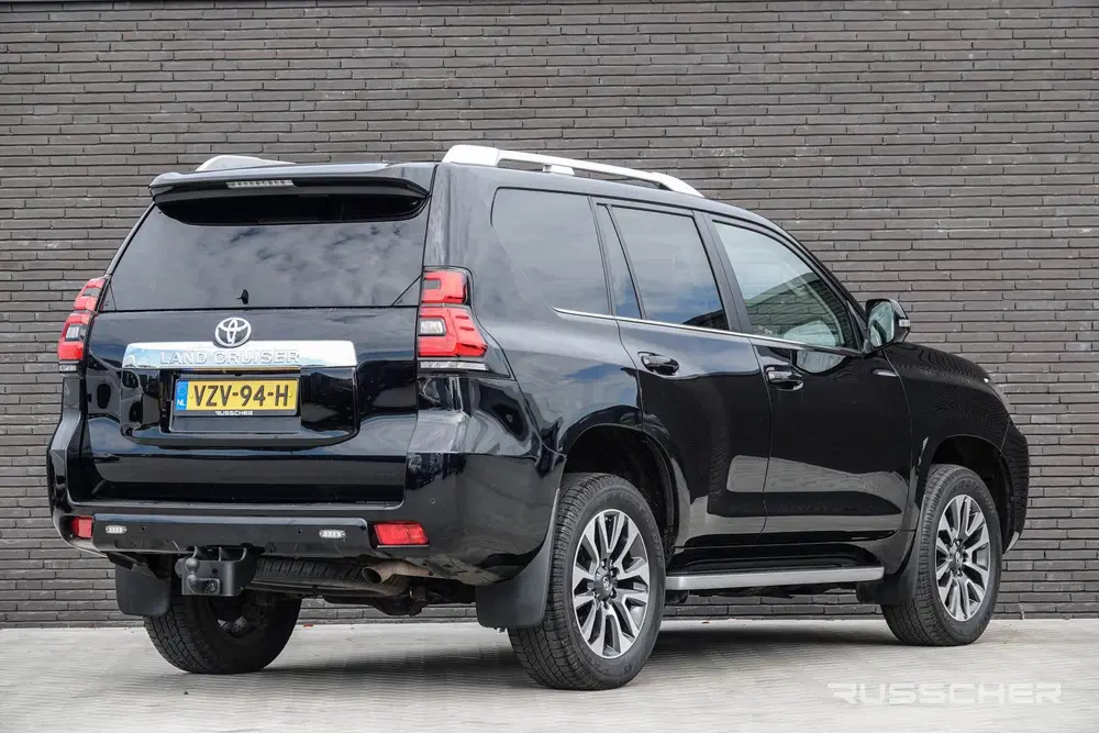 Toyota Land Cruiser 2.8 D-4D-F Challenger 204Pk Aut. uit 2023, foto 2