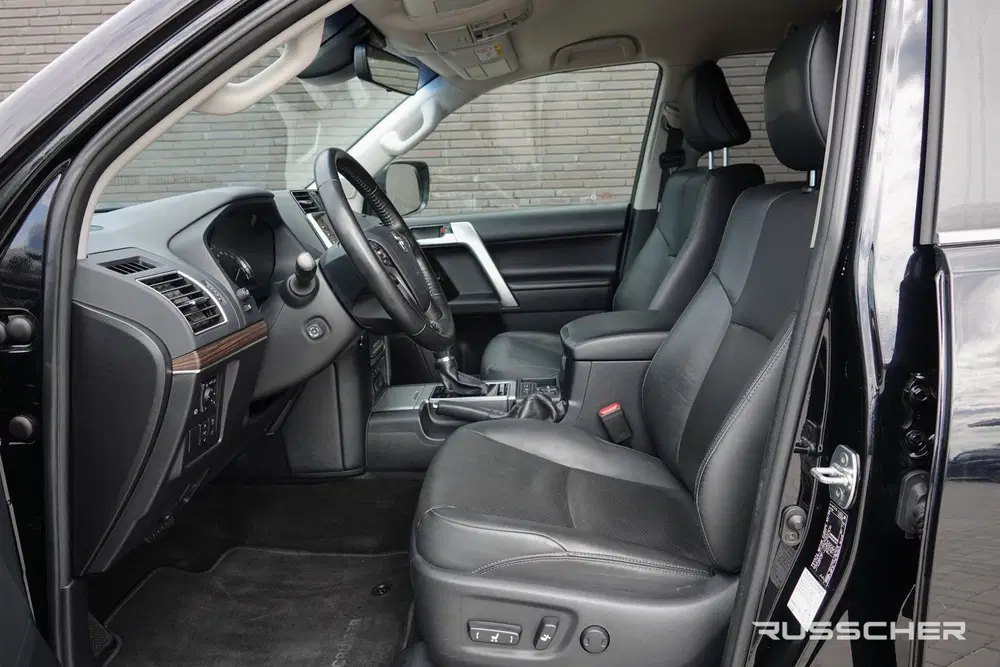 Toyota Land Cruiser 2.8 D-4D-F Challenger 204Pk Aut. uit 2023, foto 5