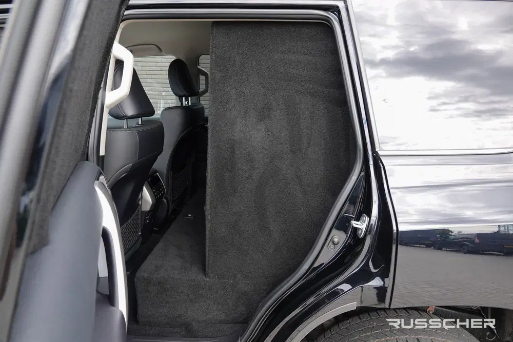 Toyota Land Cruiser 2.8 D-4D-F Challenger 204Pk Aut. uit 2023, foto 6