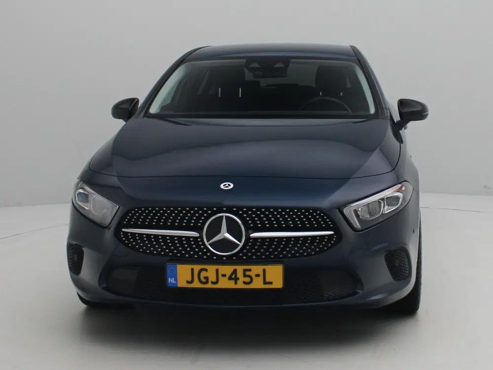 Mercedes-Benz A-Klasse 250 e Business Solution AMG Limited uit 2021, foto 3
