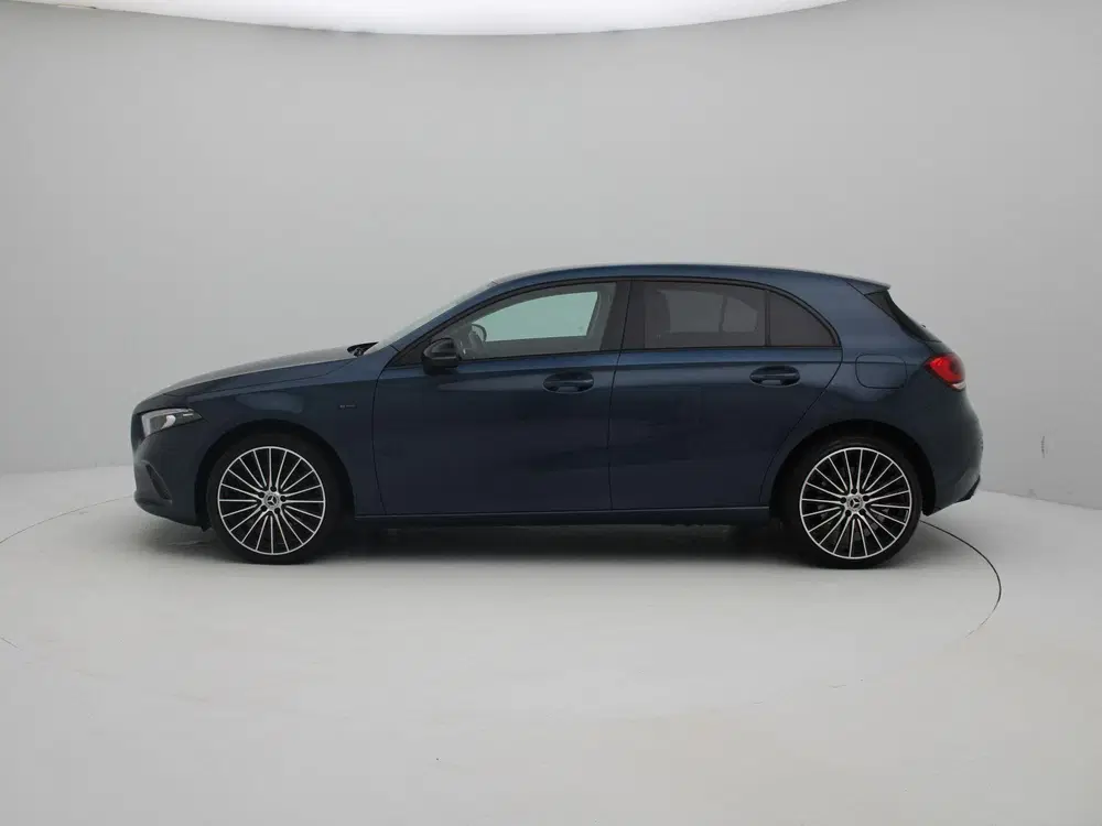 Mercedes-Benz A-Klasse 250 e Business Solution AMG Limited uit 2021, foto 4