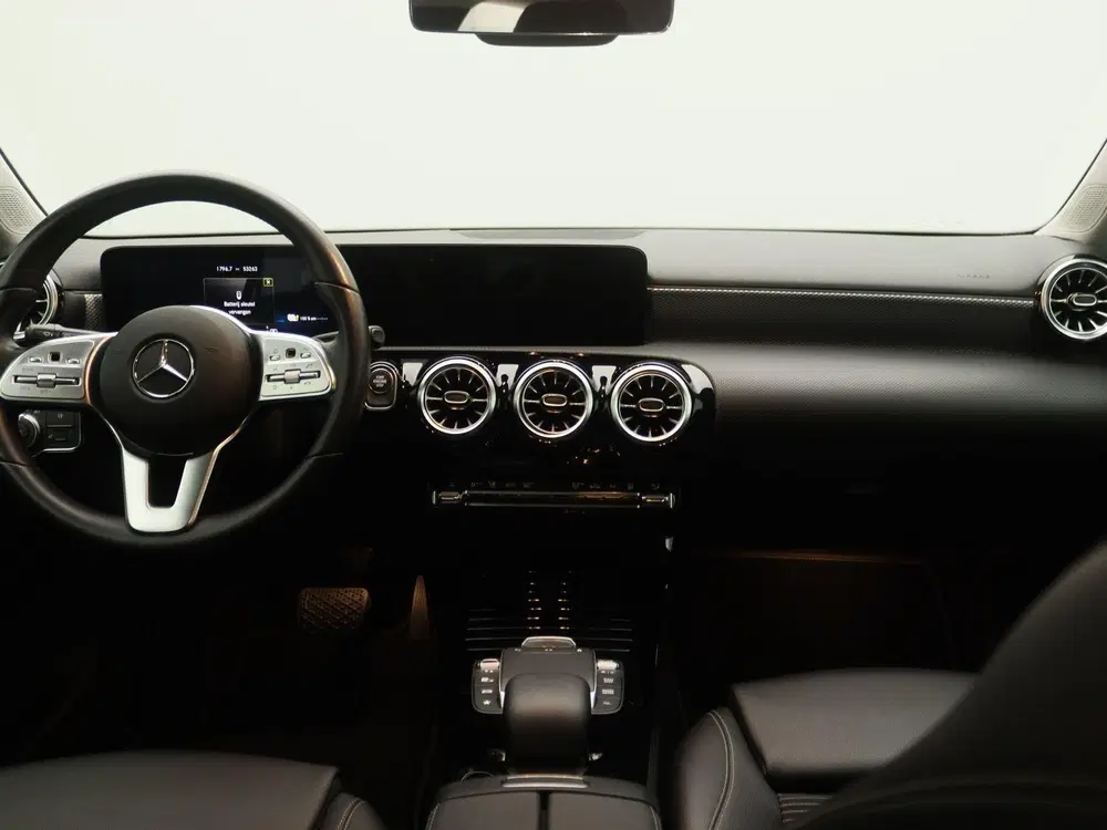 Mercedes-Benz A-Klasse 250 e Business Solution AMG Limited uit 2021, foto 7