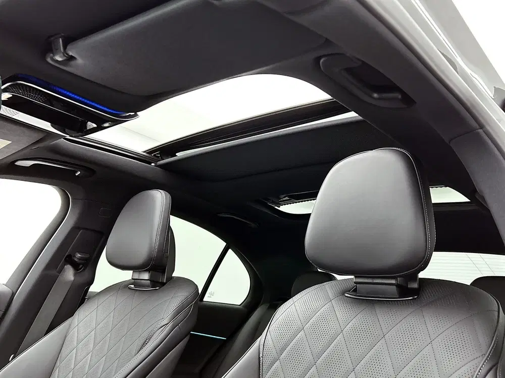 Mercedes-Benz E-Klasse 300 e Sport Edition uit 2026, foto 12