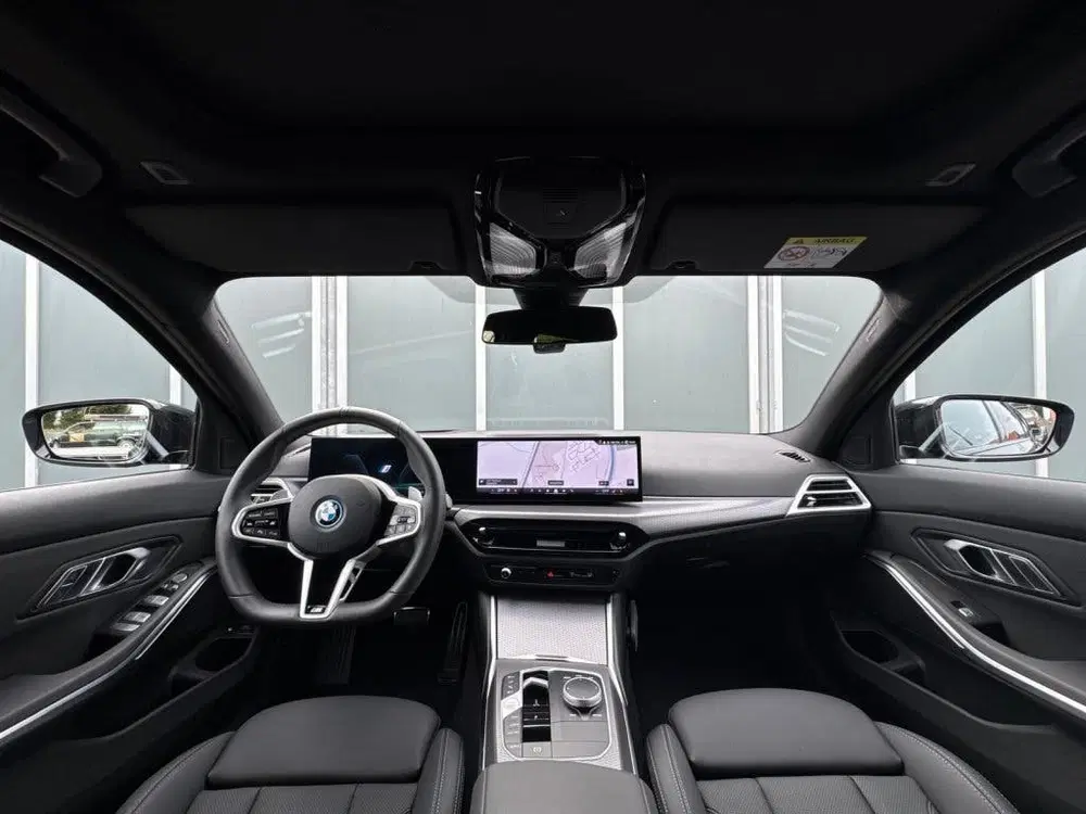BMW 3-serie Touring 330e M Sport Pro uit 2026, foto 12