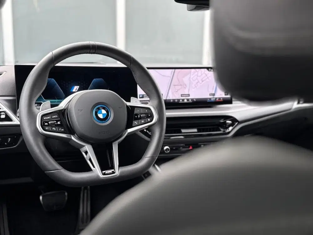 BMW 3-serie Touring 330e M Sport Pro uit 2026, foto 7