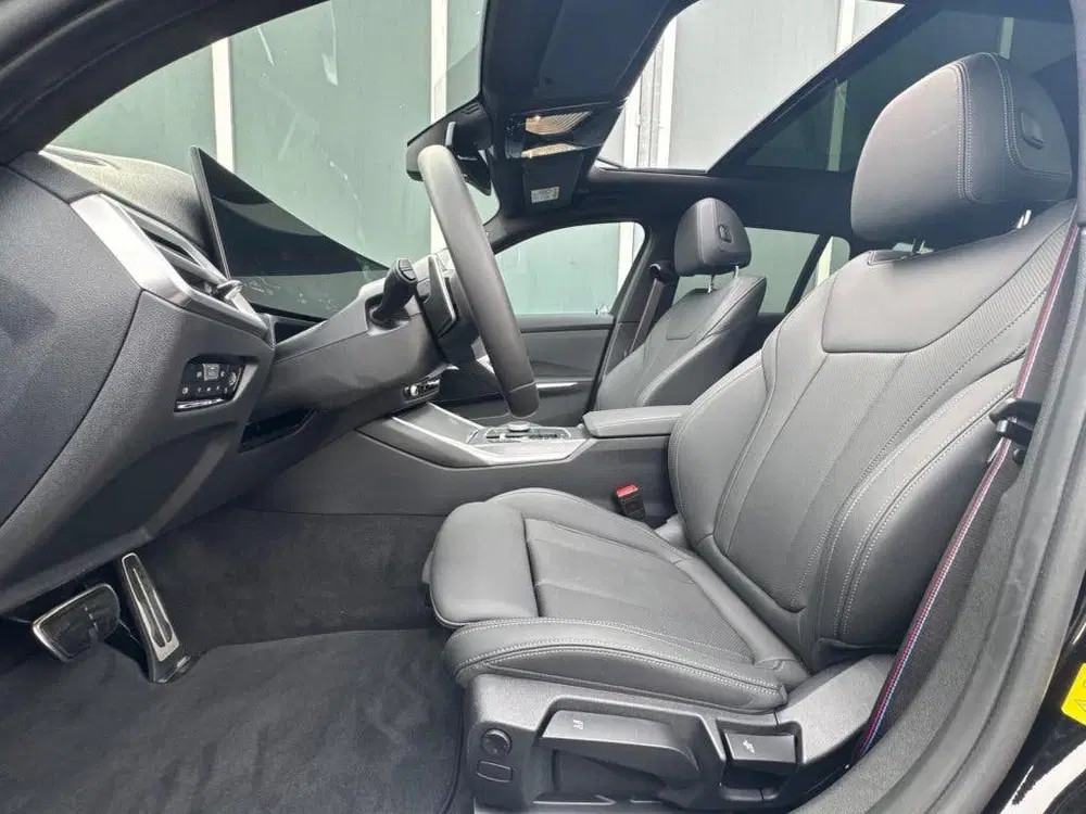 BMW 3-serie Touring 330e M Sport Pro uit 2026, foto 8