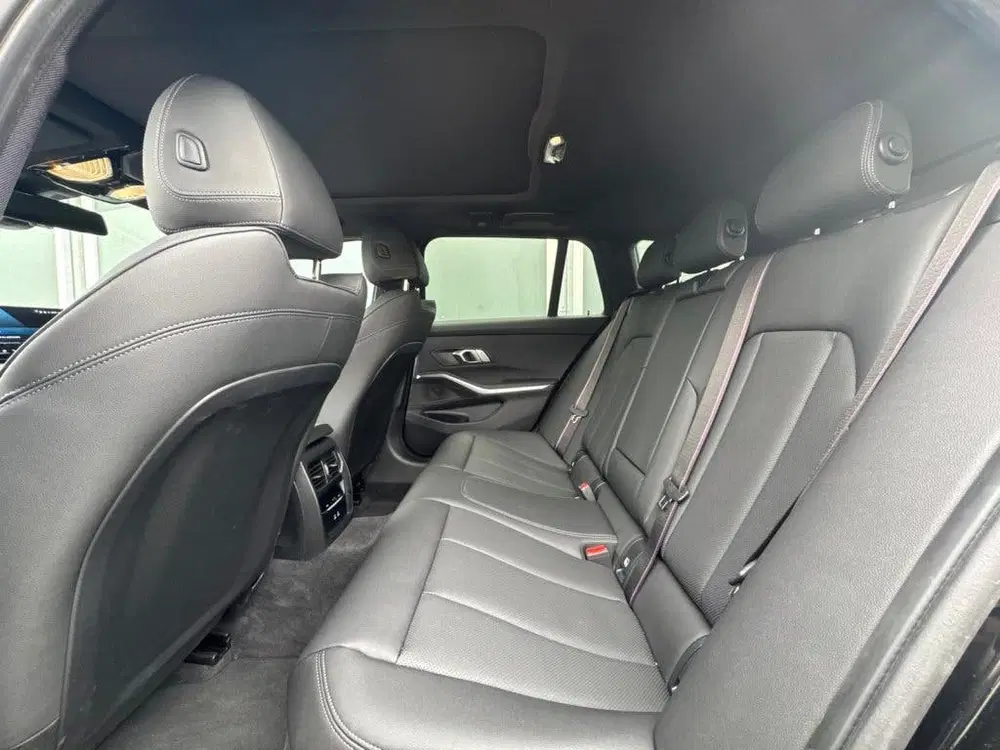 BMW 3-serie Touring 330e M Sport Pro uit 2026, foto 9