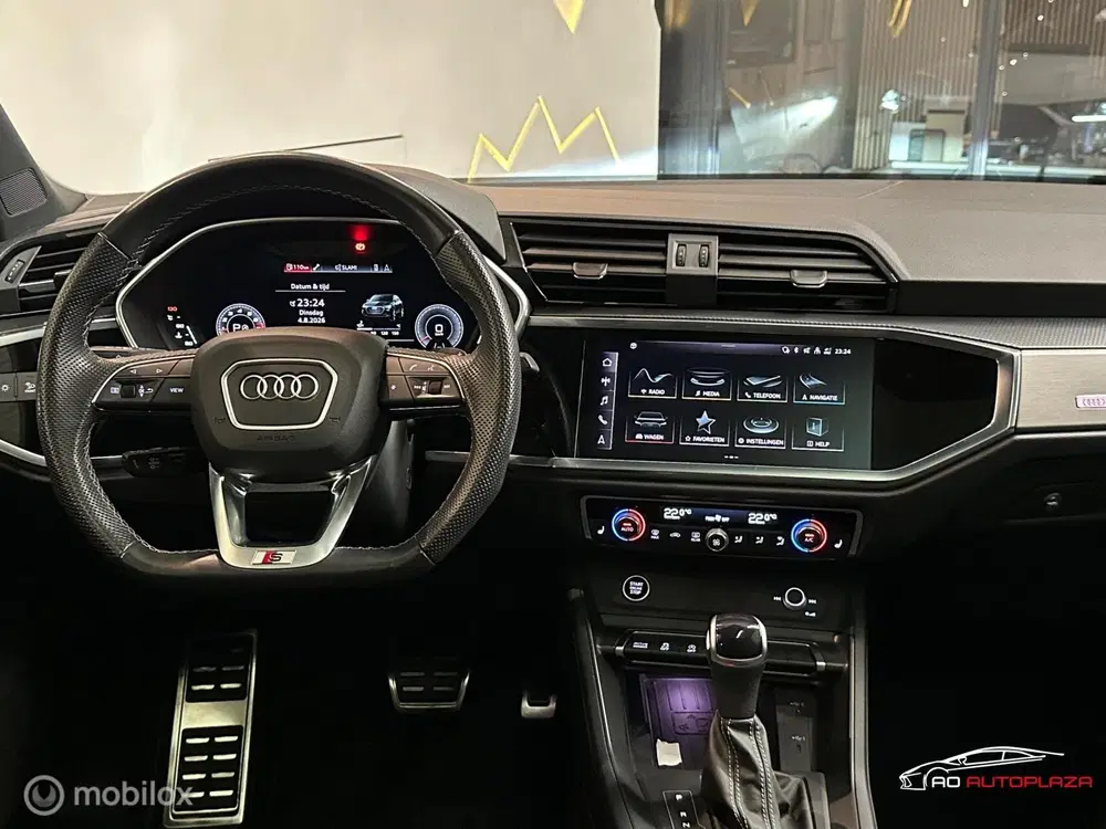 Audi Q3 35 TFSI 3x S-Line Panorama uit 2023, foto 3