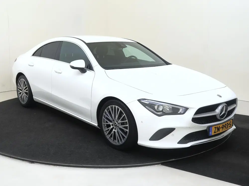 Mercedes-Benz CLA 200 Business Solution uit 2019, foto 2