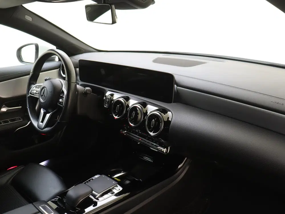 Mercedes-Benz CLA 200 Business Solution uit 2019, foto 5