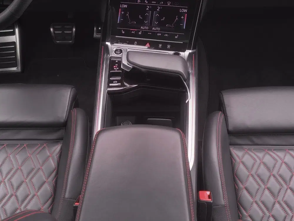 Audi Q8 55 quattro S Edition 408 PK 115 kWh uit 2024, foto 11