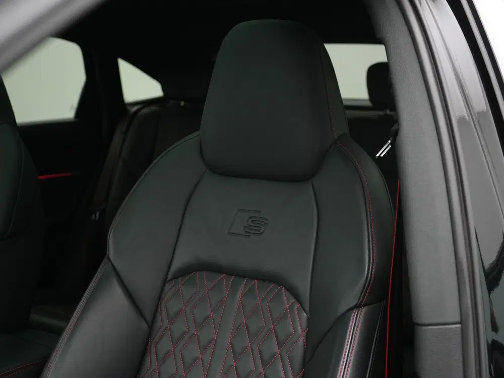 Audi Q8 55 quattro S Edition 408 PK 115 kWh uit 2024, foto 14