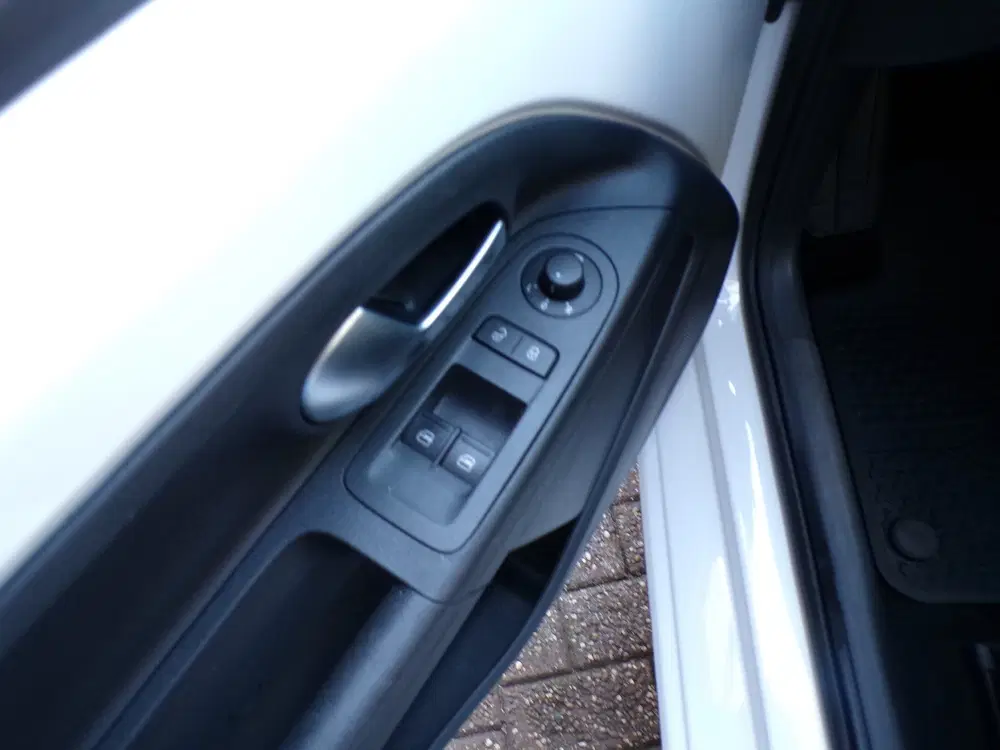 Volkswagen up! 1.0 Automaat 5-Drs BMT move up STOEL VW uit 2019, foto 11