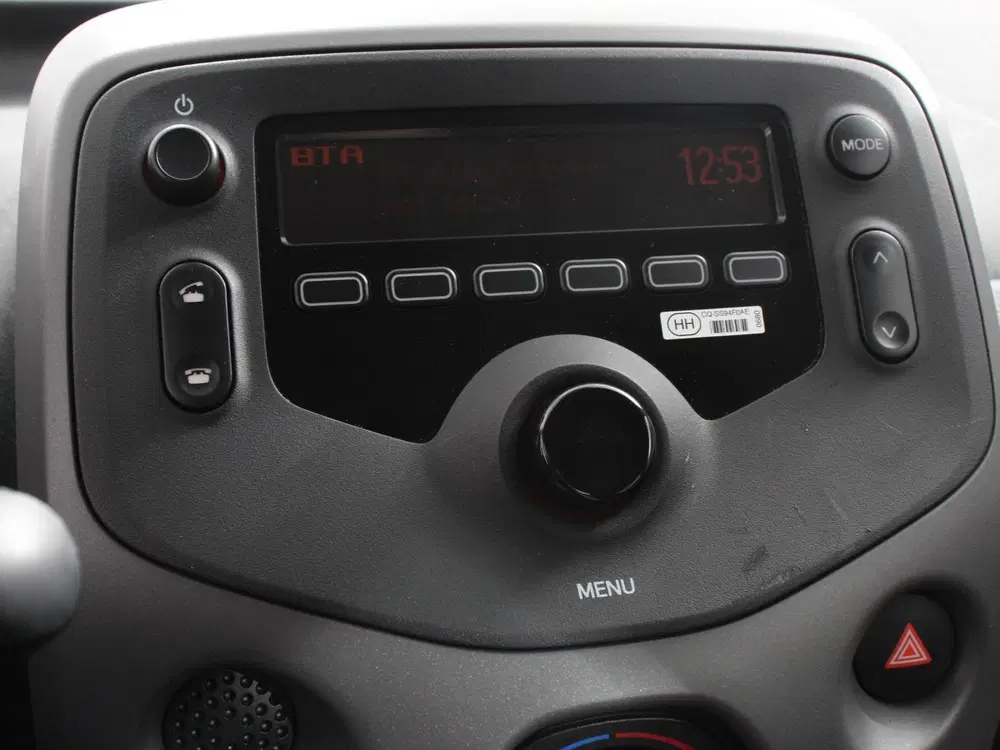 Peugeot 108 1.0 e-VTi Active Airco Bluetooth Led DAB 5 uit 2021, foto 3