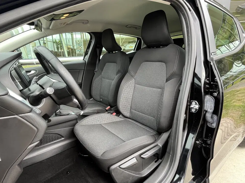 Renault Clio 1.6 E-Tech Hybrid 140 PK Business uit 2021, foto 14