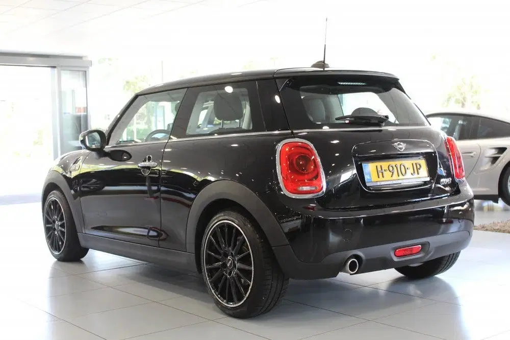 Mini Cooper 1.5 Cooper uit 2020, foto 3