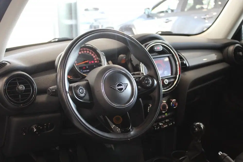 Mini Cooper 1.5 Cooper uit 2020, foto 6