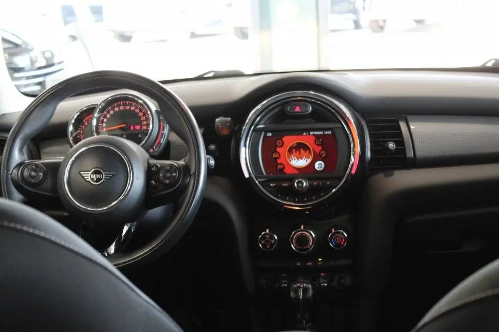 Mini Cooper 1.5 Cooper uit 2020, foto 7