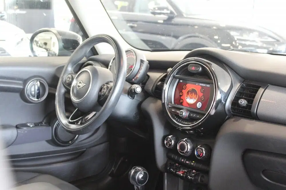 Mini Cooper 1.5 Cooper uit 2020, foto 8
