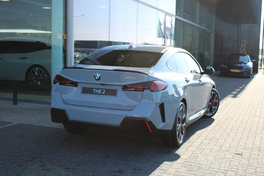 BMW 2-serie Coupé 220 M Sport Automaat uit 2026, foto 6