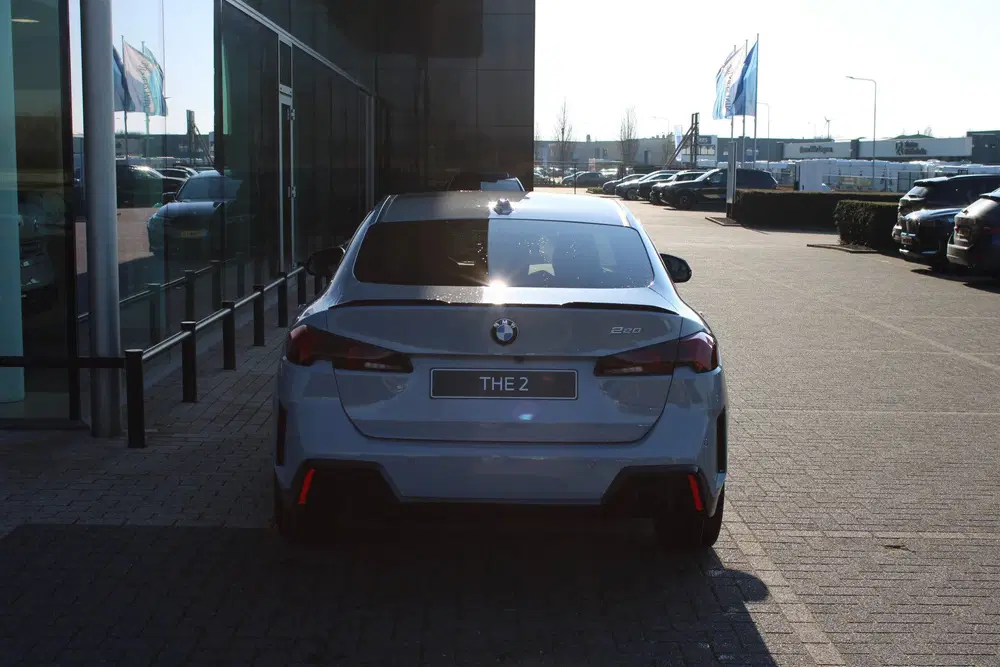 BMW 2-serie Coupé 220 M Sport Automaat uit 2026, foto 8