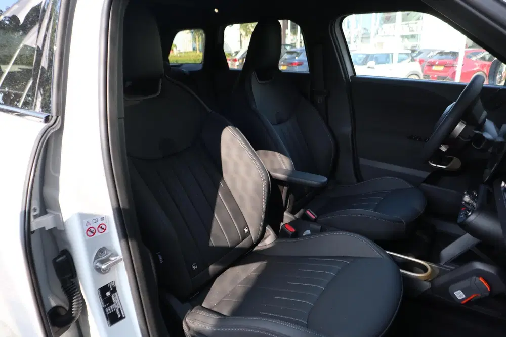 Mini Aceman SE John Cooper Works Trim uit 2026, foto 5