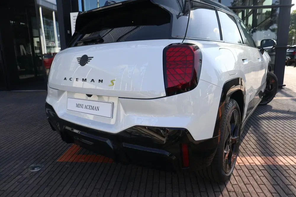 Mini Aceman SE John Cooper Works Trim uit 2026, foto 7