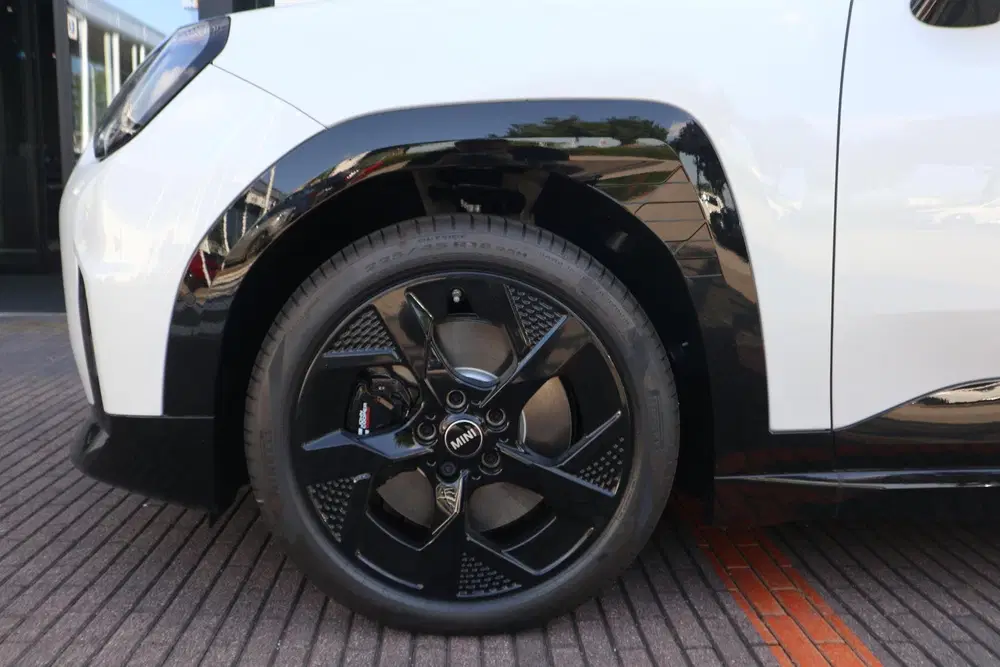 Mini Aceman SE John Cooper Works Trim uit 2026, foto 8