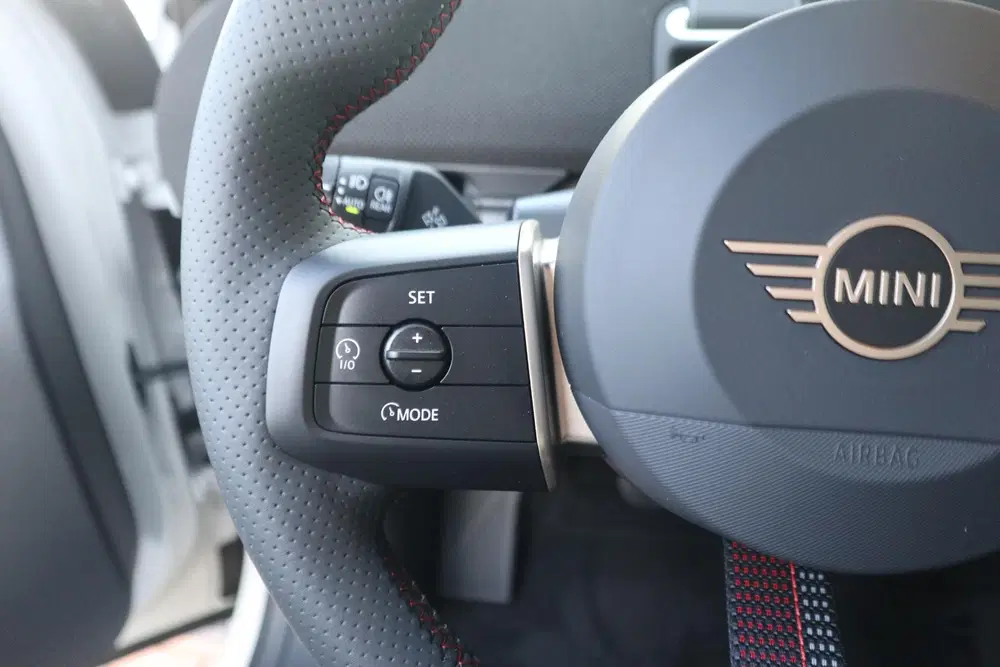 Mini Aceman SE John Cooper Works Trim uit 2026, foto 9