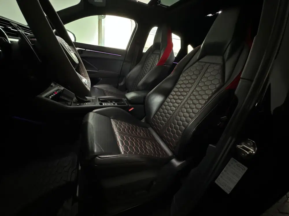Audi RS Q3 2.5 TFSI RS Pano uit 2021, foto 10