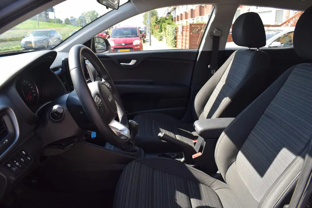 Kia Stonic 1.0 T-GDi MHEV DynamicLine P.Camera Adapti uit 2022, foto 14
