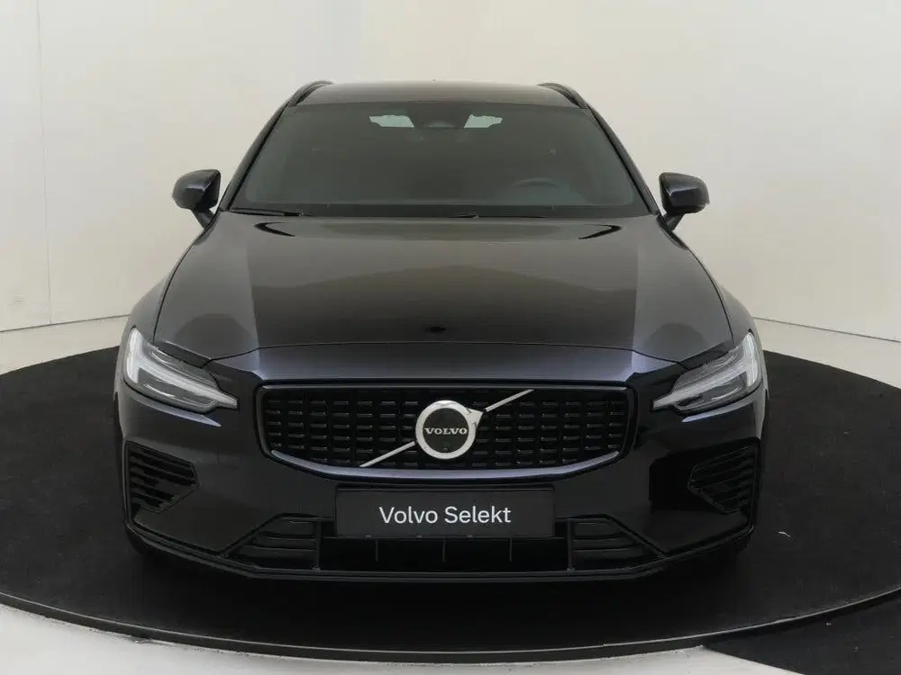 Volvo V60 T8 Plus Dark uit 2025, foto 3
