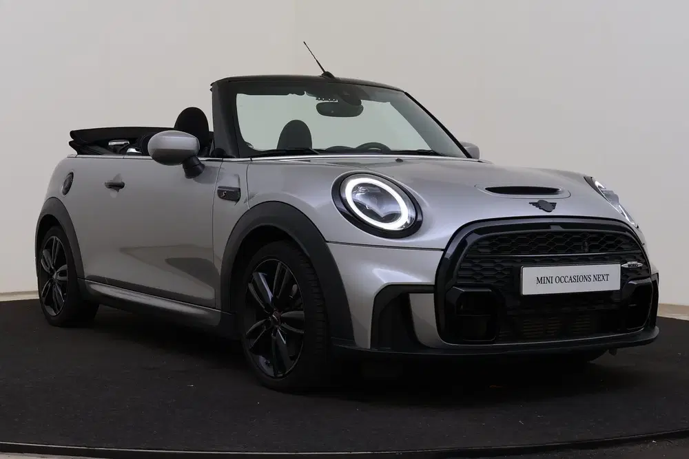 Mini Cabrio Cooper S JCW Automaat uit 2023, foto 13