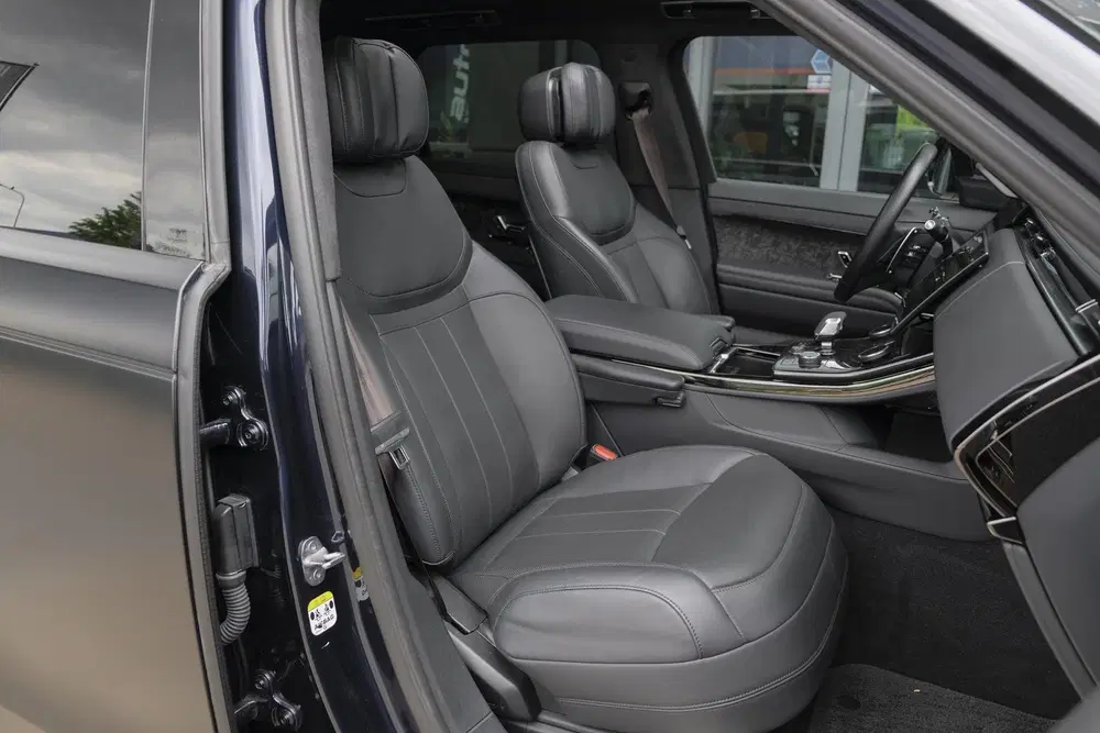 Land Rover Range Rover Sport D350 350pk Autobiography Panora uit 2023, foto 12