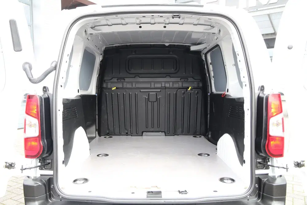 Peugeot Partner 1.5 BlueHDi 130 uit 2023, foto 4
