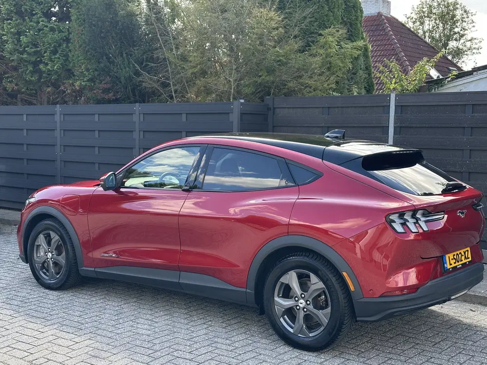 Ford Mustang Mach-E Extended RWD 98 kWh uit 2021, foto 6