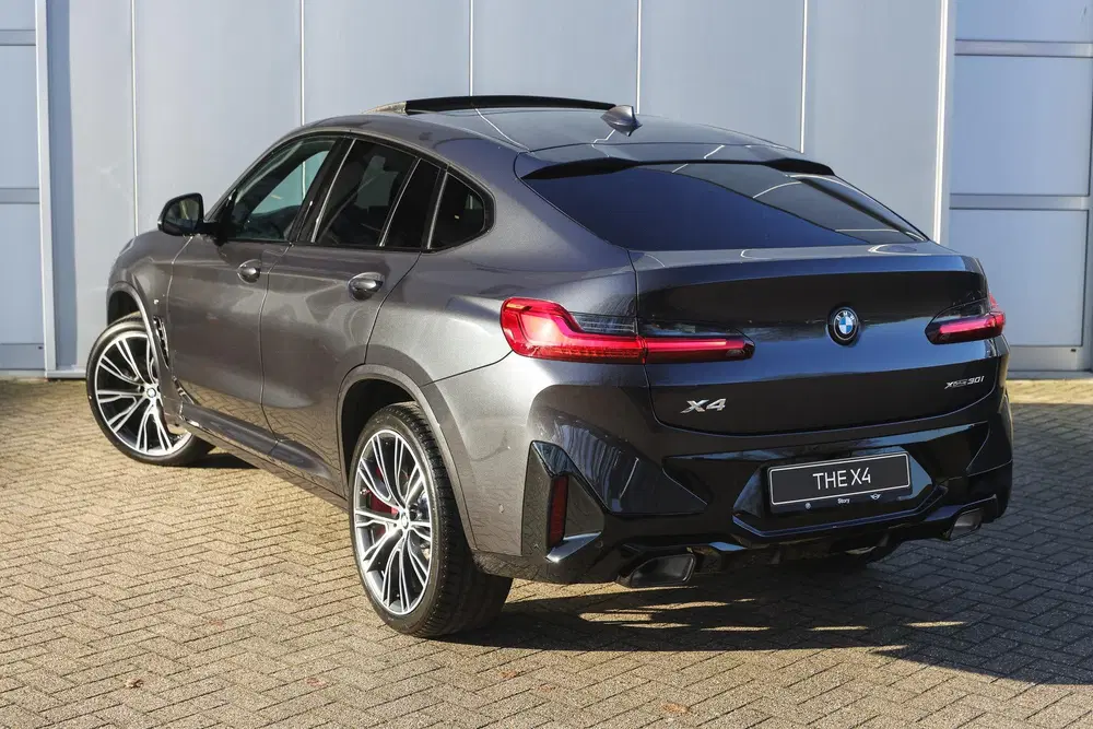 BMW X4 xDrive30i M Sport Automaat uit 2026, foto 2