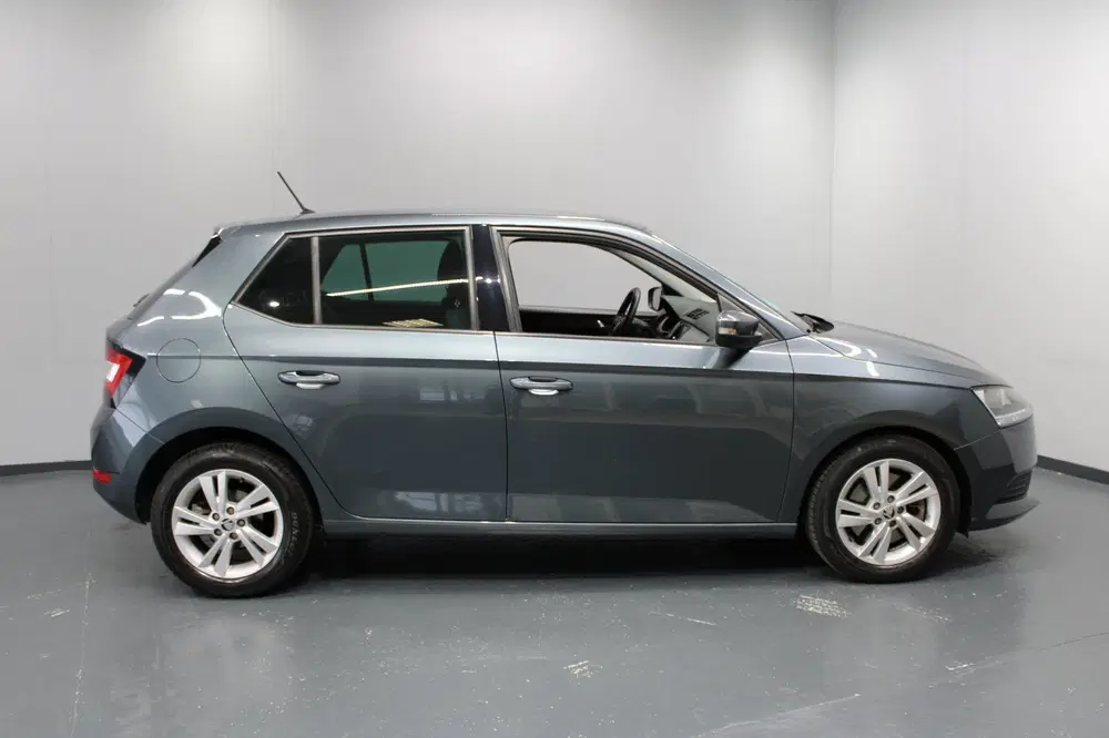 Skoda Fabia 1.0 TSI Ambition uit 2021, foto 2