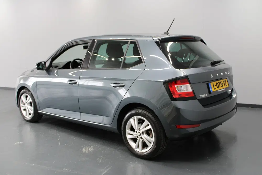 Skoda Fabia 1.0 TSI Ambition uit 2021, foto 3