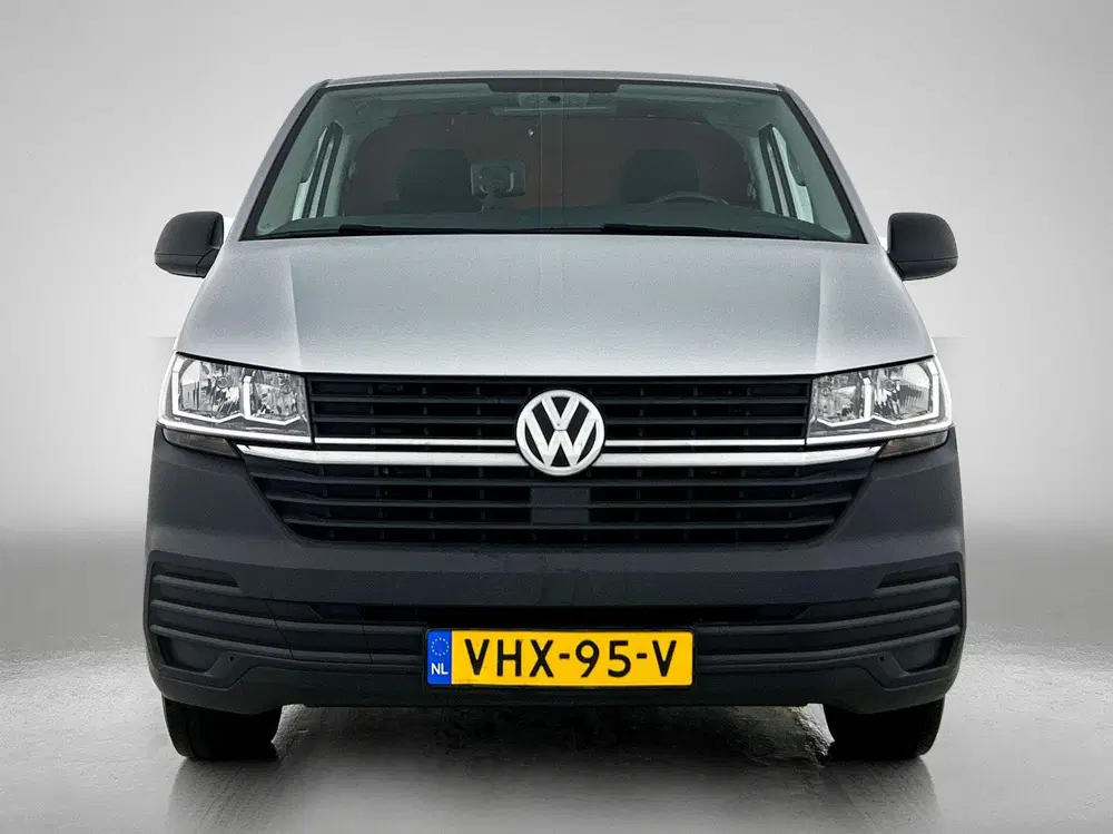 Volkswagen Transporter 2.0 TDI L2H1 150PK uit 2021, foto 5