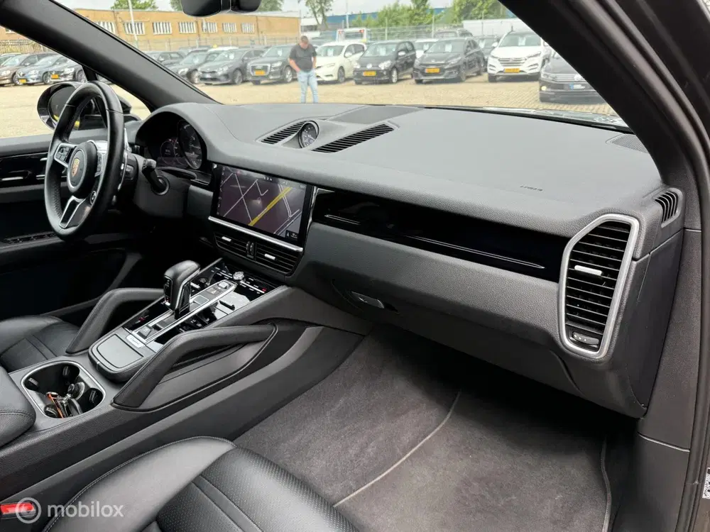 Porsche Cayenne 3.0 E-Hybrid SPORT DESIGN uit 2020, foto 15