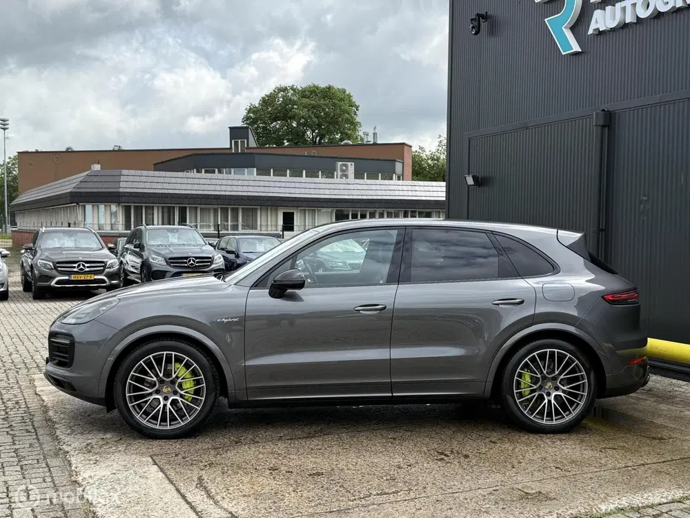 Porsche Cayenne 3.0 E-Hybrid SPORT DESIGN uit 2020, foto 8