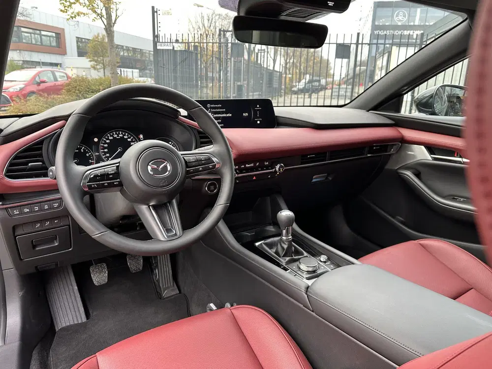 Mazda 3 2.0 e-SkyActiv-X M Hybrid 186 Takumi uit 2025, foto 11