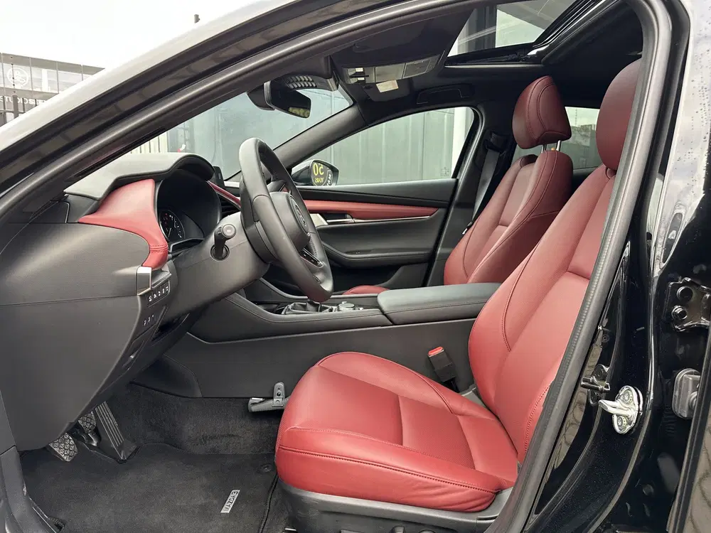 Mazda 3 2.0 e-SkyActiv-X M Hybrid 186 Takumi uit 2025, foto 12