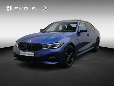 BMW 3-serie Sedan 320e High Executive uit 2022