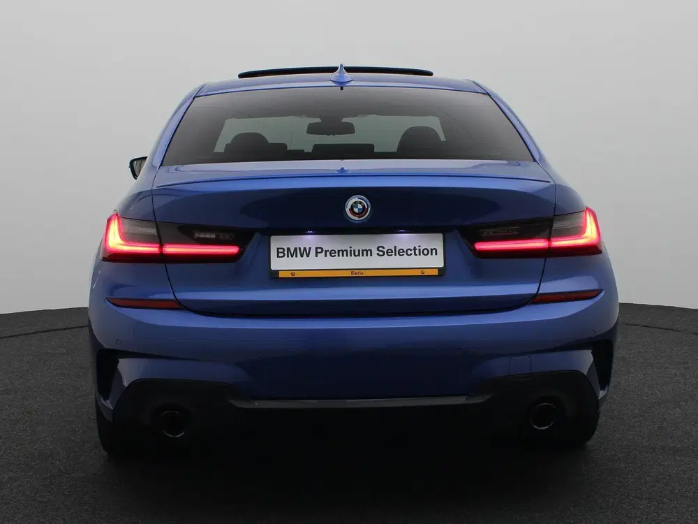 BMW 3-serie Sedan 320e High Executive uit 2022, foto 5
