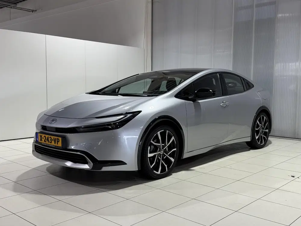 Toyota Prius 2.0 Plug-in Executive Panoramadak uit 2024, foto 7