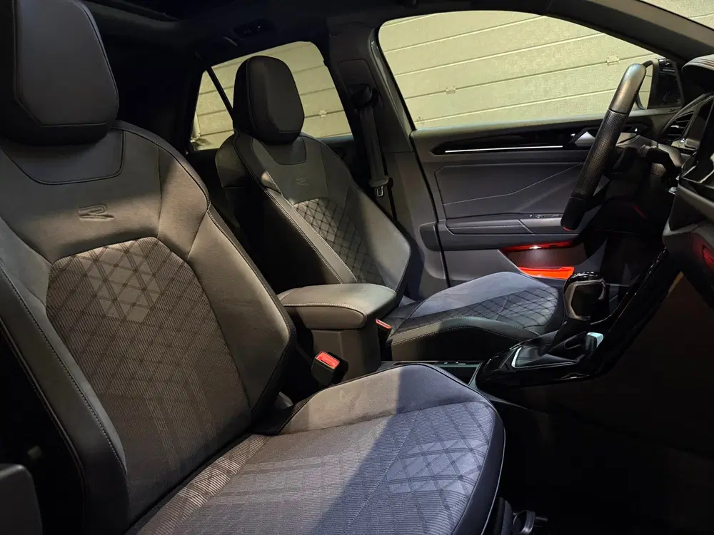 Volkswagen T-Roc 1.5 TSI R-Line Business+ uit 2022, foto 11